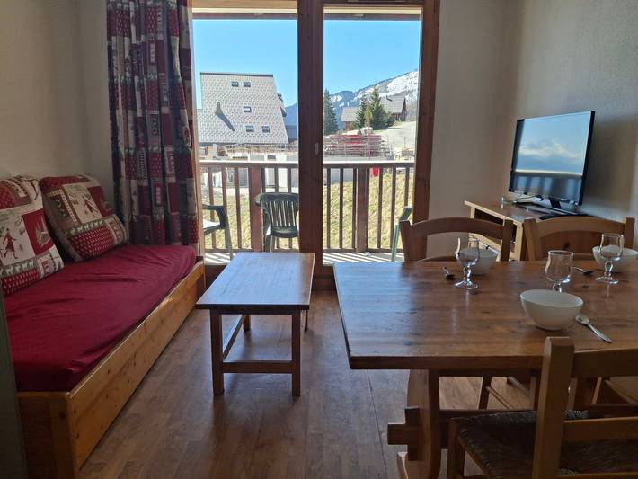 Gîte pour 6 personnes, avec balcon à Montgellafrey - 2