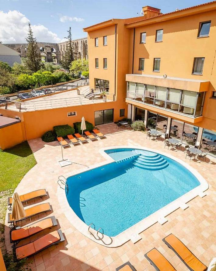 Apartamento para 3 personas, con piscina para niños además de piscina y vistas, Se admiten mascotas en Elvas