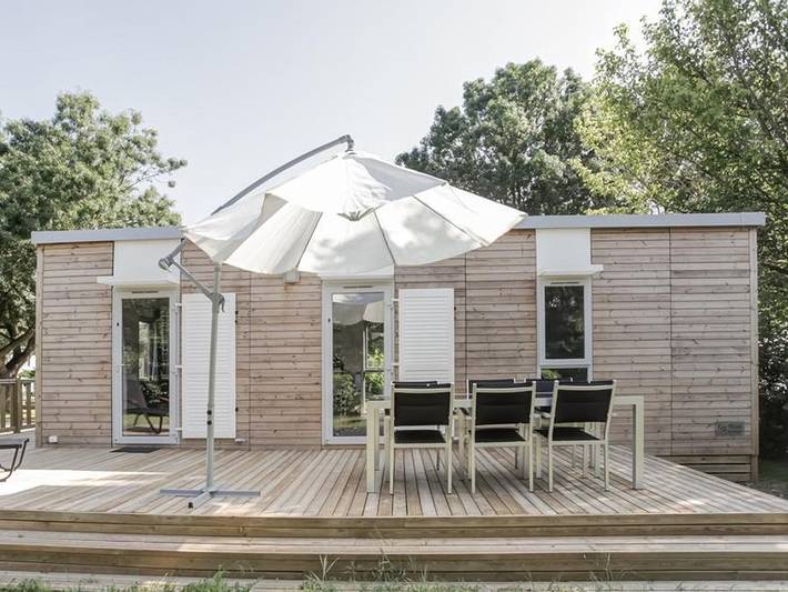 Flower Camping l'Ile d'Offard - Mobilhome 4 personnes - Premium 40m² 2 chambres + Clim + Tv + terrasse panoramique + draps + serviettes in Saumur, Vallée de la Loire
