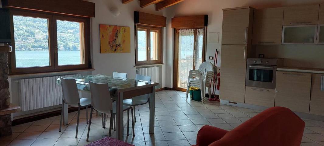 Gîte pour 4 personnes, avec balcon ainsi que vue et vue sur le lac à Monte Isola - 4