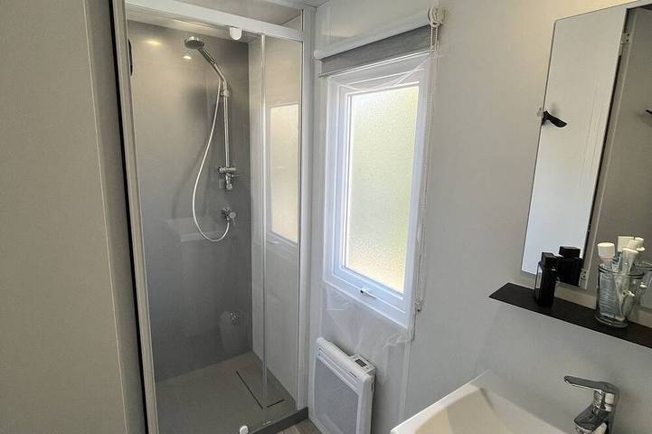 Air-conditioned mobile home facing the Gulf of Valinco 10 minutes from the beach in Olmeto, Sartène und Umgebung