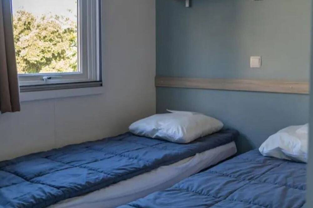 Mobile Home 3 Bedrooms - Private Terrace in Calvisson, Nimes region