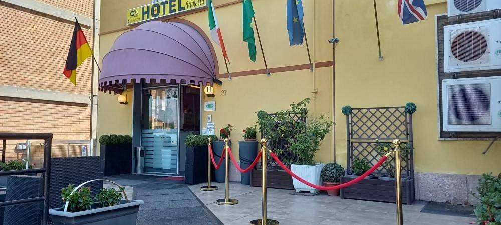 Hôtel pour 2 personnes, avec terrasse à Parme - 2