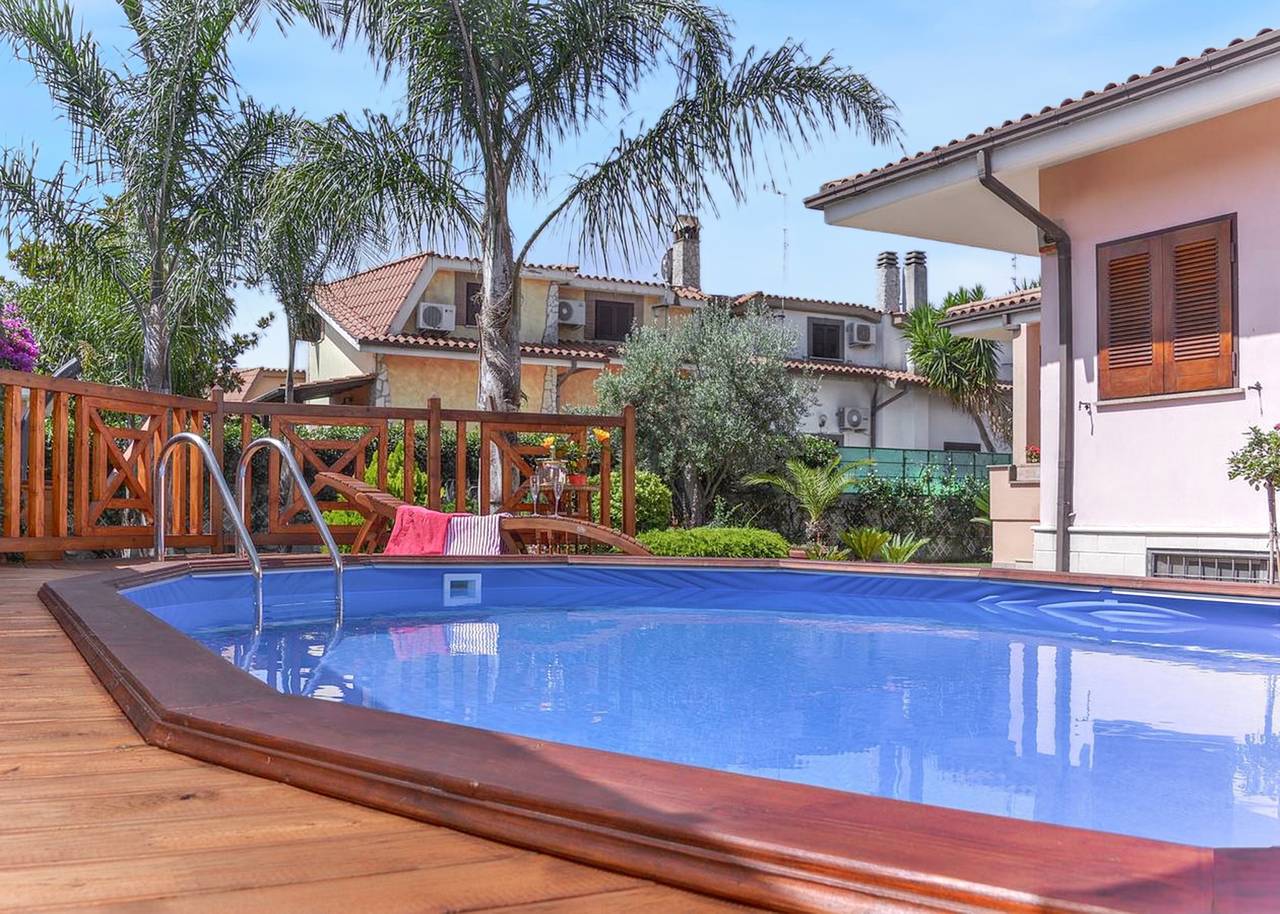 Gemütliche Villa in Ladispoli mit privatem Pool in Ladispoli, Rom Provinz