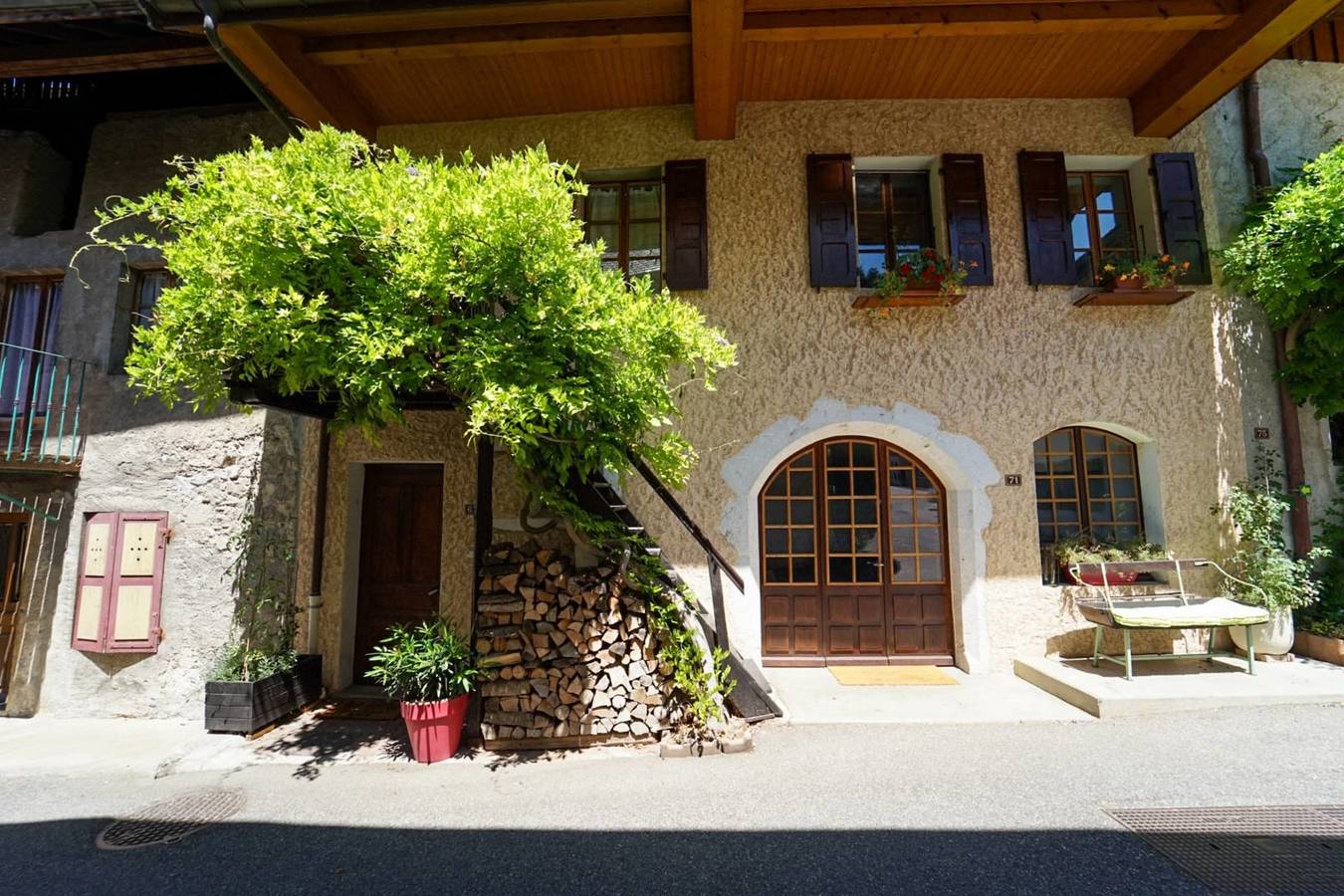 Apartamento entero, Chez Simon, appartement cosy proche des commerces in Duingt, Bauges