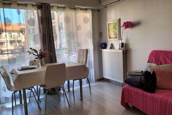Gîte pour 4 personnes, avec balcon dans Gare De Saint Raphael Valescure - 4