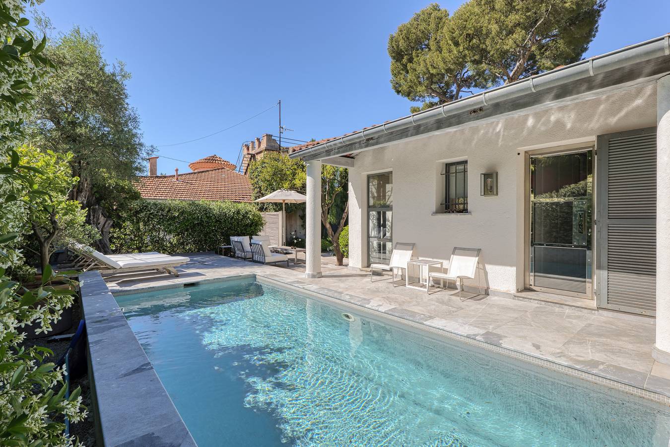 Villa for 6 People in Antibes, Cannes region