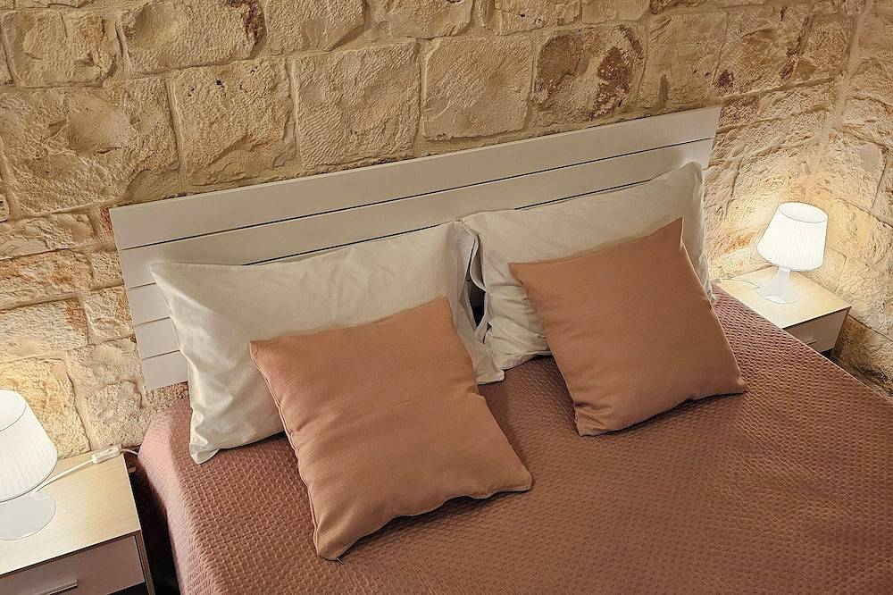 Entire apartment, Pietrarosa Apartment in Conversano, Bari Province