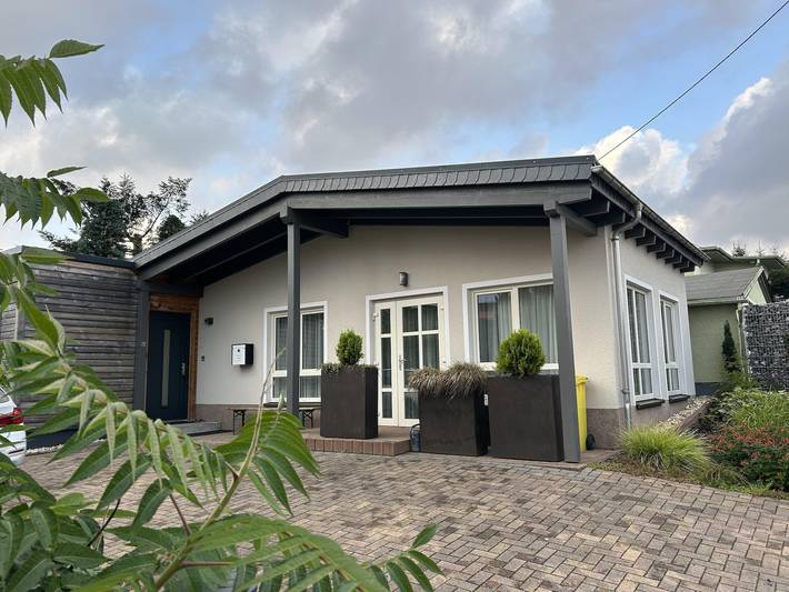 Bungalow für 4 Personen, mit Garten