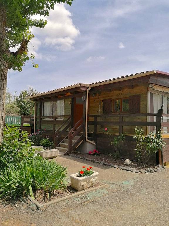 Chalet pour 6 personnes, avec terrasse et piscine