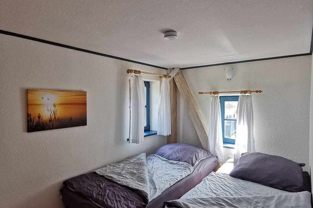 Ganze Wohnung, Gemütliche & heimelige Ferienwohnung - Lichthof in Angeln! - nur 600 m zum Meer in Geltinger Birk, Nieby