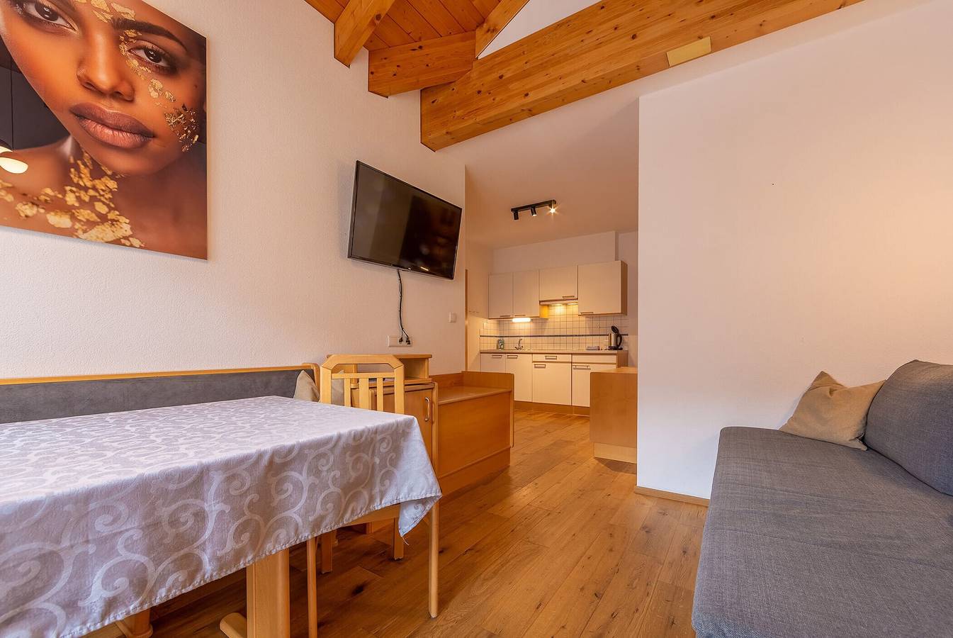 Appartamento intero, Appartamento 'Alpengruss Natura' con vista sulle montagne, giardino in comune e Wi-Fi in Monti del Villgraten, San Candido