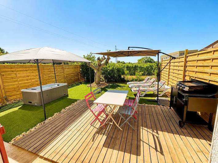 Apartamento de vacaciones para 4 personas, con jacuzzi además de terraza y jardín - 1