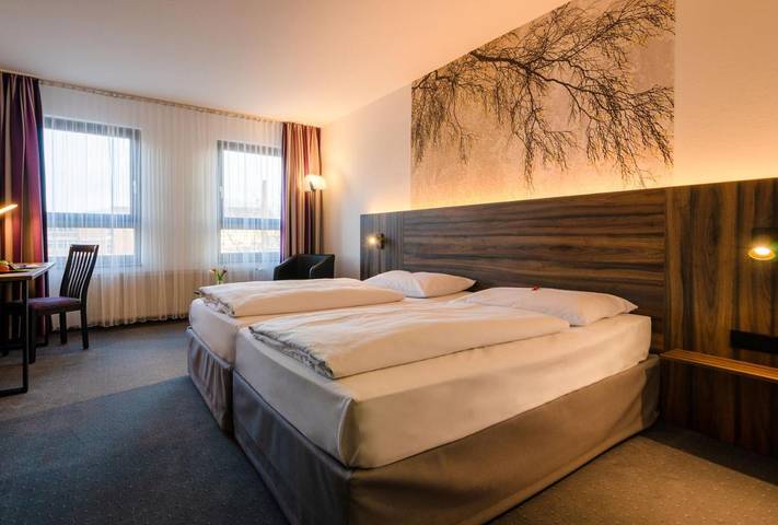 Hotel für 2 Personen, mit Terrasse und Whirlpool sowie Sauna in Reutlingen