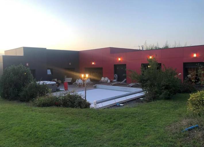 Maison de vacances pour 12 personnes, avec jacuzzi ainsi que jardin et piscine dans Allier - 3
