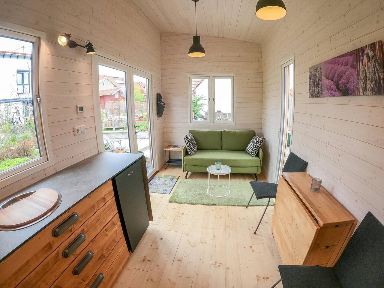 Ganze Ferienwohnung, Tiny Home 'Friedlinde' mit gemeinsamer Terrasse, gemeinsamem Garten und Wlan in Bad Urach, Neckar-Alb