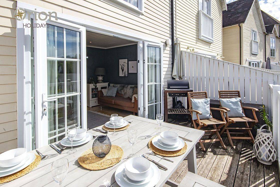 Windrush Lake 87, The Retreat in Gloucestershire