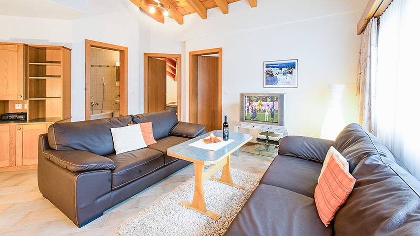 Ferienwohnung für 4 Personen, mit Balkon und Ausblick in Saas-Grund - 3