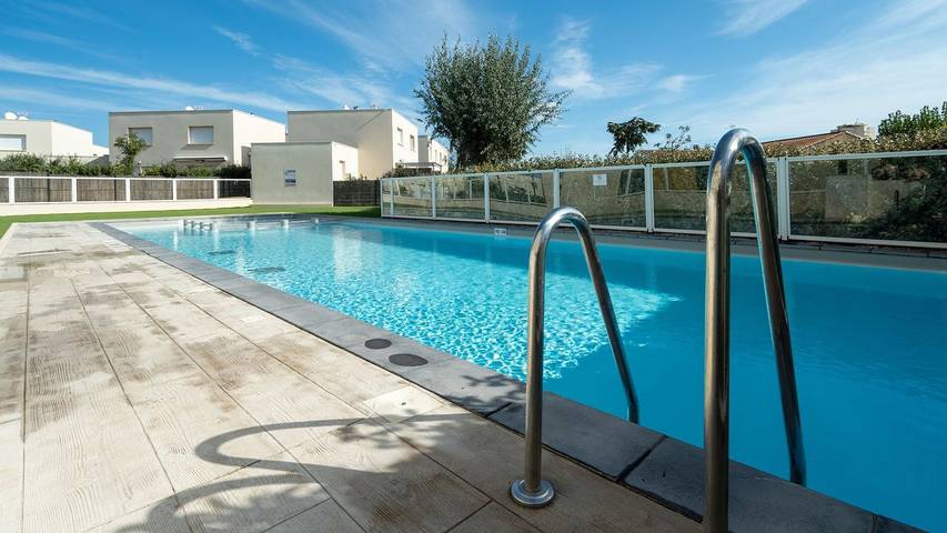 Location de vacances pour 7 personnes, avec piscine et jardin à Sérignan - 2