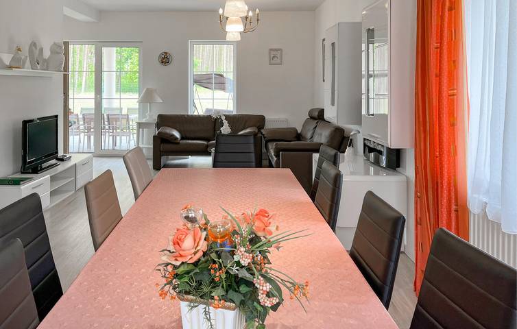 Ferienhaus für 10 Personen mit Terrasse in Nowe Warpno, Stettiner Haff