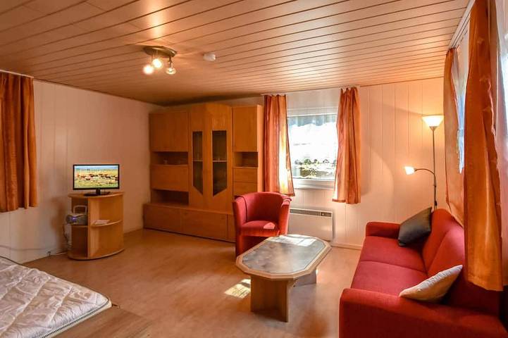 Bungalow für 2 Personen, mit Terrasse und Garten in Sellin - 3