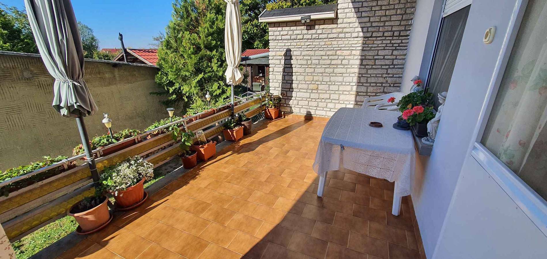 Ganze Ferienwohnung, Ferienwohnung mit Pool, Internet und Klimaanlage in Balatonszabadi, Siófok und Umgebung