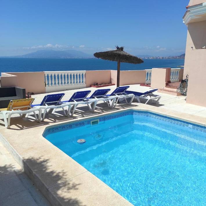 Villa für 13 Personen, mit Balkon und Terrasse sowie Garten und Pool in Málaga (Este)