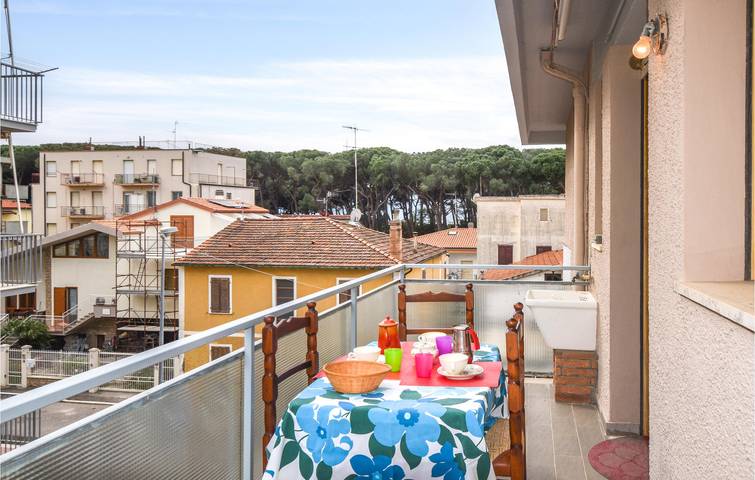 Appartamento intero, Appartamento sulla spiaggia con WiFi, vista e parcheggio. in Spiaggia di Follonica (Scarlino), Follonica