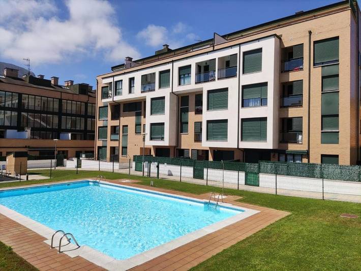 Apartamento para 2 personas, con Balcón y Terraza además de Piscina y Vistas en Posada de Llanes