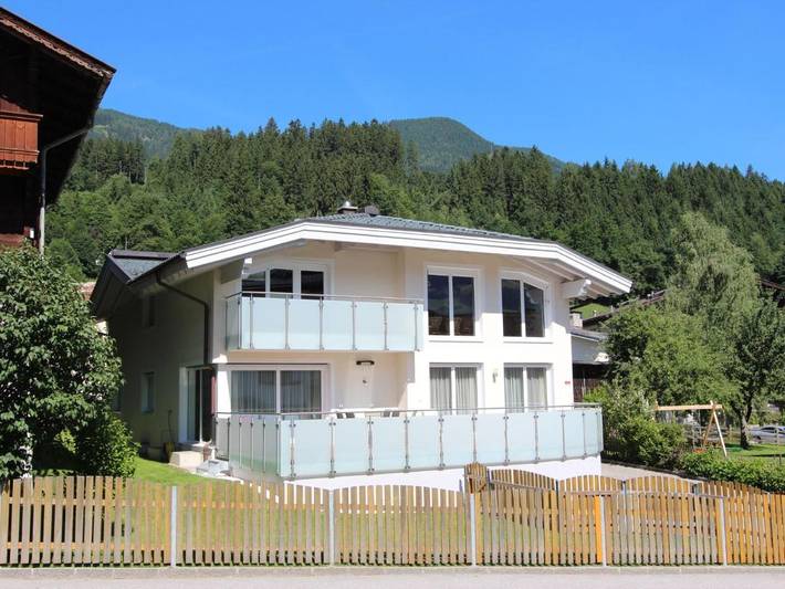 Ferienhaus für 10 Personen, mit Garten und Sauna sowie Balkon