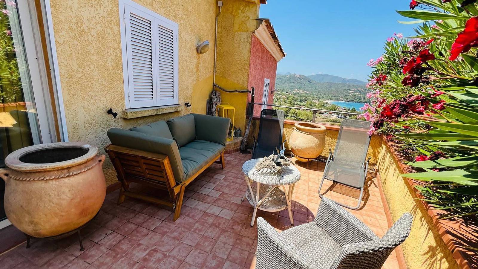Appartamento intero, Appartamento vacanze per 6 persone con terrazza in Conca, Sartène e dintorni