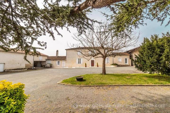 Chambre d’hôte pour 2 personnes à Chérac