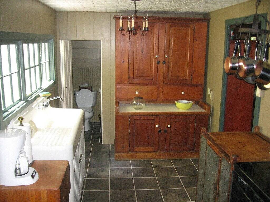 Original-Campmeeting Haus mit geräumigen Wrap-around proch in Mount Gretna Heights, Lebanon County