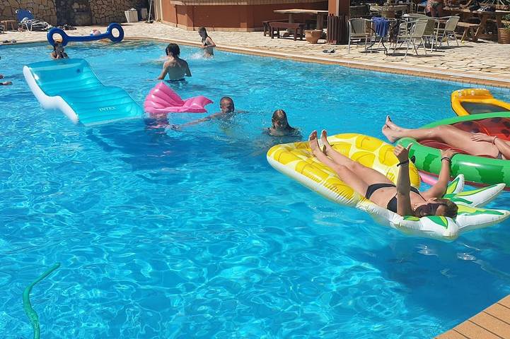 Bed and breakfast for 2 people, with Garden and Pool in Corfu