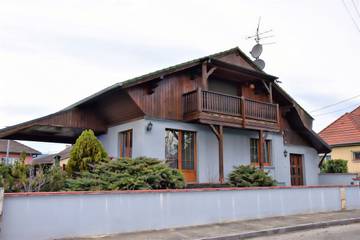 Gîte pour 4 personnes, avec terrasse et jardin à Wintzenheim
