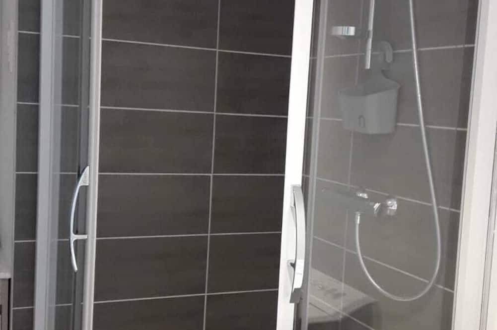 Gîte-Daisy-Ensuite mit Dusche in Wattignies, Lille und Umgebung