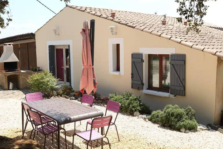 Gîte pour 6 personnes, avec piscine, animaux acceptés à Minerve (Hérault)