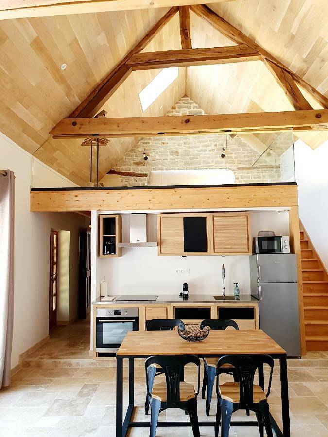 Location de vacances pour 4 personnes, avec Jacuzzi ainsi que Terrasse et Jardin à Gilly-lès-Cîteaux