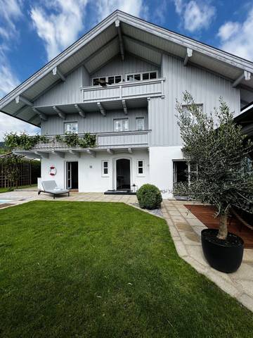 Cottage pour 4 personnes, avec balcon/terrasse ainsi que terrasse et piscine dans Rottau