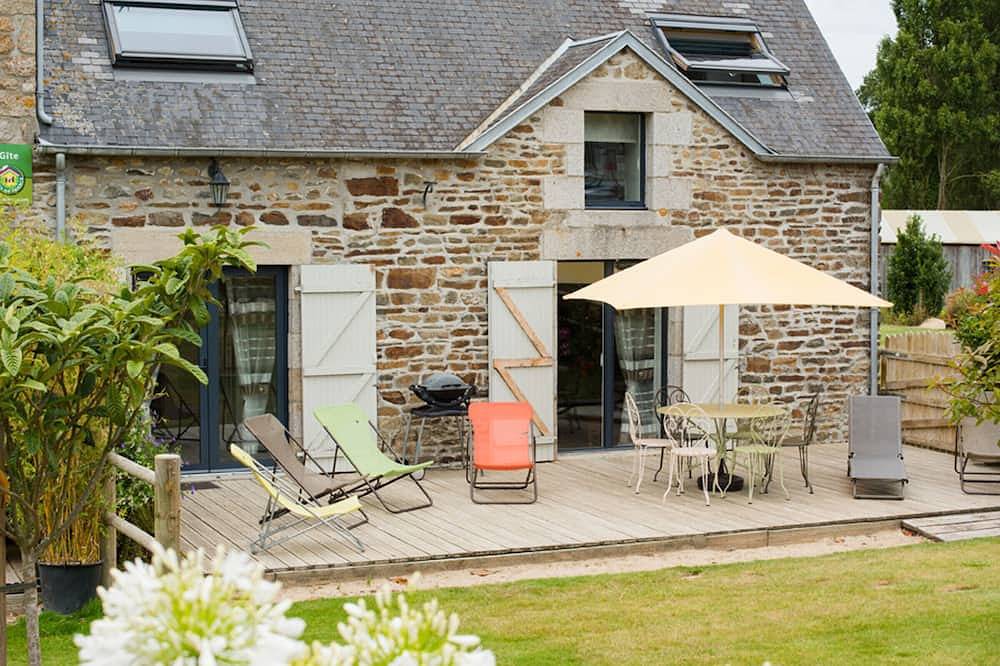 Charmante maison au cœur d'un village paisible avec jardin clos et animaux in Dragey-Ronthon, Baie du Mont-Saint-Michel