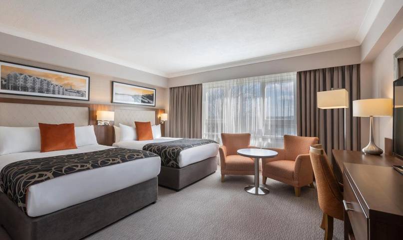 Hotel for 2 people, with Terrace and Yard as well as View in Cork