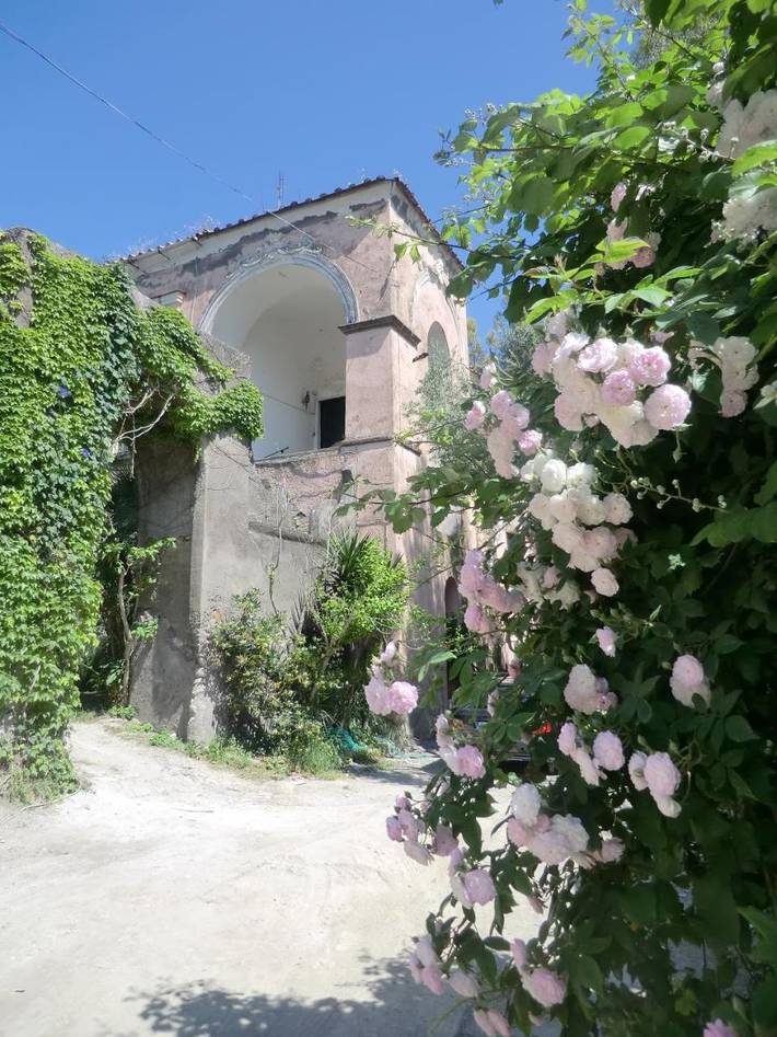 Location de vacances pour 6 personnes, avec jardin ainsi que vue et piscine à Sorrento - 4