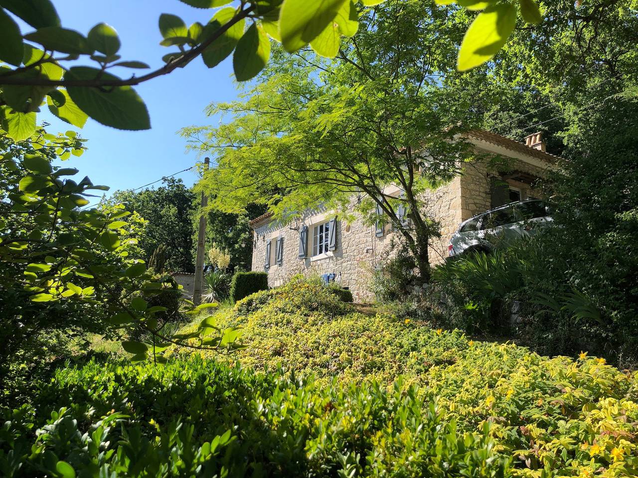 Casa de campo 'Le Cournou' con jardín privado, punto de recarga de coche eléctrico y wifi in Montcuq, Montcuq-en-Quercy-Blanc