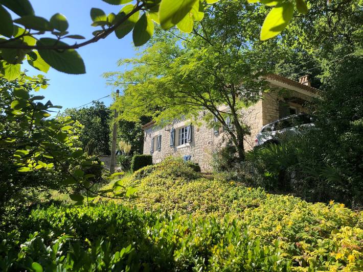 Casa de campo 'Le Cournou' con jardín privado, punto de recarga de coche eléctrico y wifi in Montcuq, Montcuq-en-Quercy-Blanc