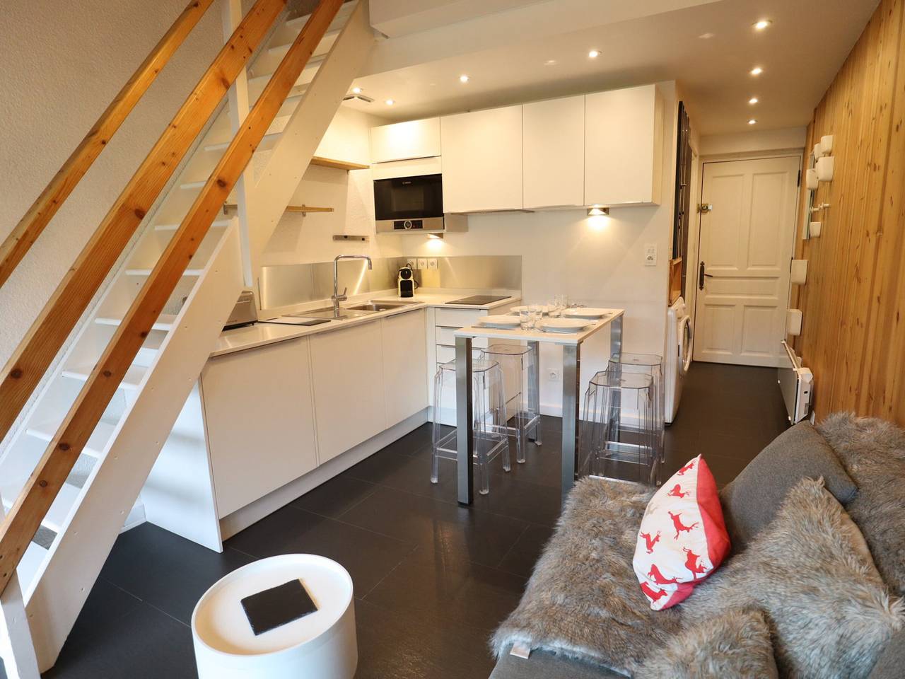 Studio entier, Appartement rénové aux Gets, proche centre et télécabines, 1 chambre + mezzanine, parking inclus in Les Gets, Les Portes du Soleil