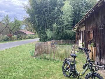 Gîte pour 4 personnes, avec jardin dans Losse