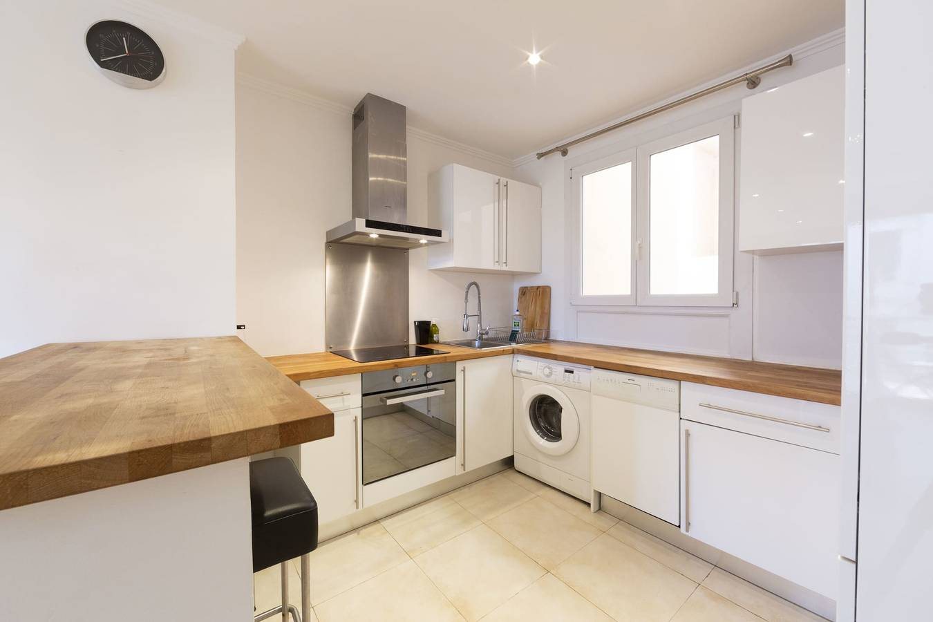 Appartamento intero, Robert Soleau: bright stylish flat, center of Antibes in Antibes, Cannes e dintorni