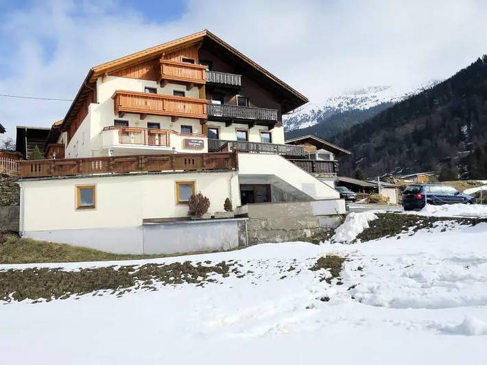 Villa für 16 Personen, mit Garten in Tirol