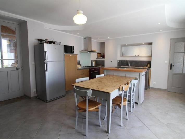 Location de vacances pour 6 personnes dans Semmadon