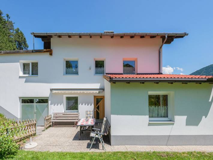 Ferienhaus für 12 Personen, mit Balkon/Terrasse und Balkon sowie Terrasse und Garten in Fließ - 3